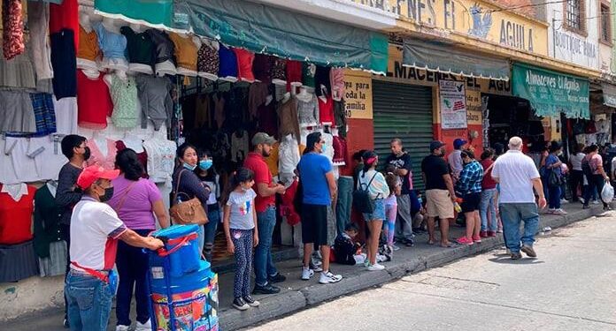 Regreso a clases, un dolor de cabeza para los padres de familia