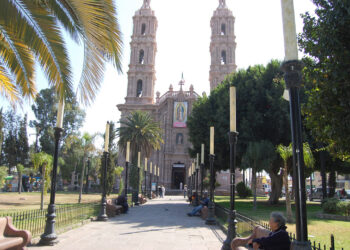 Domingo mayormente soleado en la capital potosina