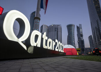 Hoteles de Qatar piden a la comunidad LGBT “no vestir gay” durante el Mundial