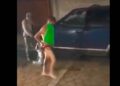 Vídeo: Obligan a presunto ladrón a caminar desnudo por la calle en Puebla