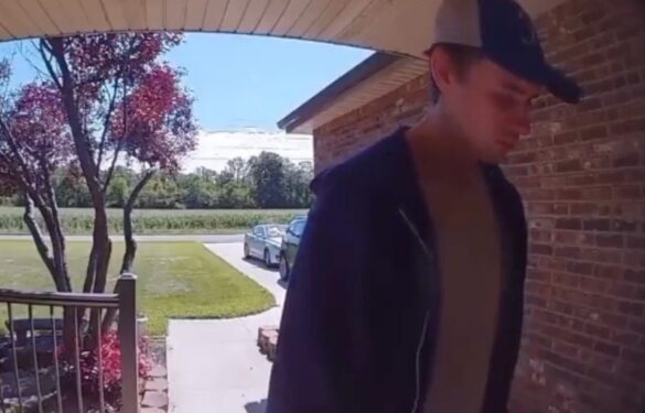 Video: Padre mató al ex novio de su hija cuando intentaba entrar a la fuerza a su casa