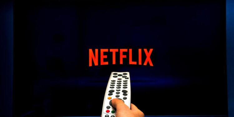 El plan de Netflix con publicidad no permitirá descargar contenidos