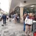 Largas filas de adultos mayores en el Banco del Bienestar