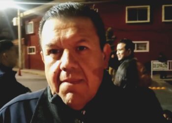 Detienen a dos personas por robo de vehículo y atienden sismo en la policía municipal