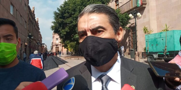 Se reforzará edificio de la Facultad de Ciencias y se atenderán quejas de estudiantes: Alejandro Zermeño