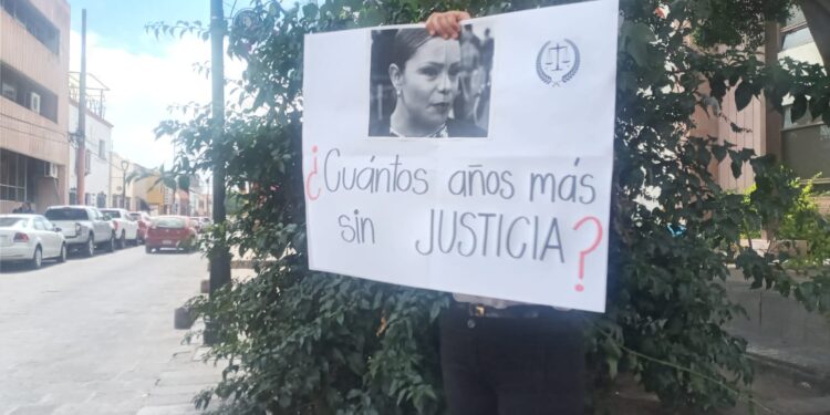 Exigen a alcaldesa de Villa de Reyes que pague indemnización a familia de hombre que mataron policías municipales