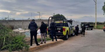 Hallan dos cadáveres decapitados en Villa de Pozos