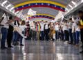 Tripulantes de avión secuestrado en Argentina llegaron a suelo venezolano
