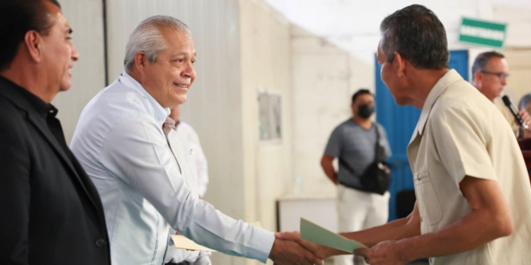 40 hombres y una mujer privados de la libertad recibieron certificados de educación básica