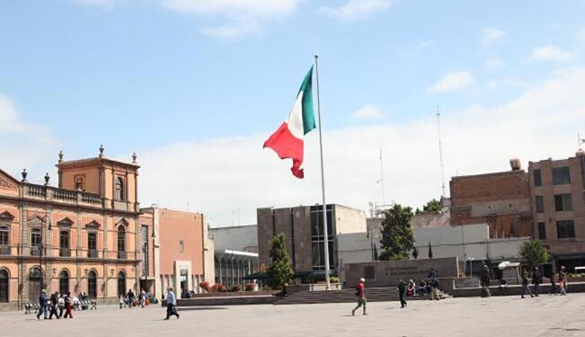 Jueves parcialmente nublado en la capital potosina