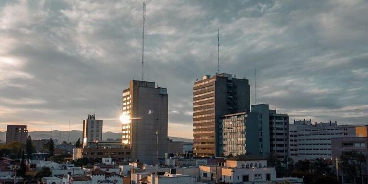 Miércoles parcialmente nublado en SLP