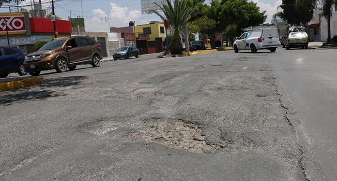 Vecinos reportan 175 fallas en Himno Nacional