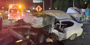 Un muerto y un herido, en fuerte choque cerca del asta bandera en Salvador Nava