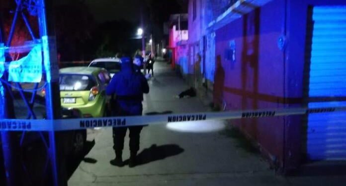 Investigan homicidio de un hombre en la colonia Hogares Ferrocarrileros