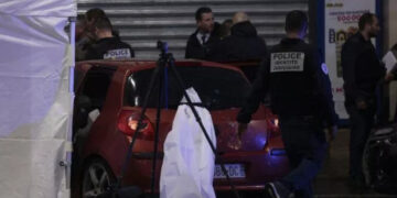 Vídeo: Hallan cadáver de una niña dentro de una maleta en París, hay 4 detenidos