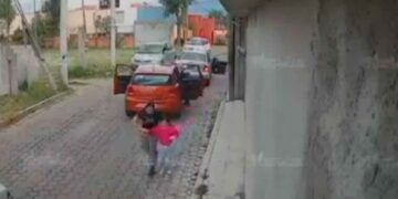 Vídeo: Pánico en Edomex por secuestro de menores; se llevan a niña a plena luz del día en Tlaxcala