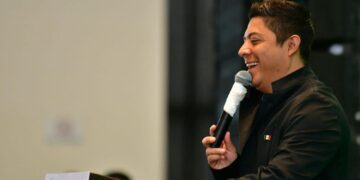 Ricardo Gallardo impulsa certeza laboral para personal educativo