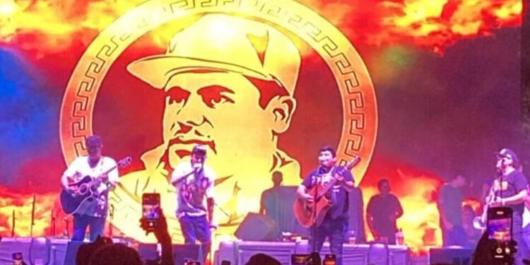 Vídeo: Proyectan imagen de “El Chapo” Guzmán durante festejos por aniversario de Culiacán