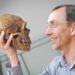 Nobel de Medicina premia a Svante Paabo por hallazgo sobre la evolución humana