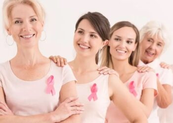 Cáncer de mama: ¿a qué edad y con qué frecuencia se recomienda la autoexploración?