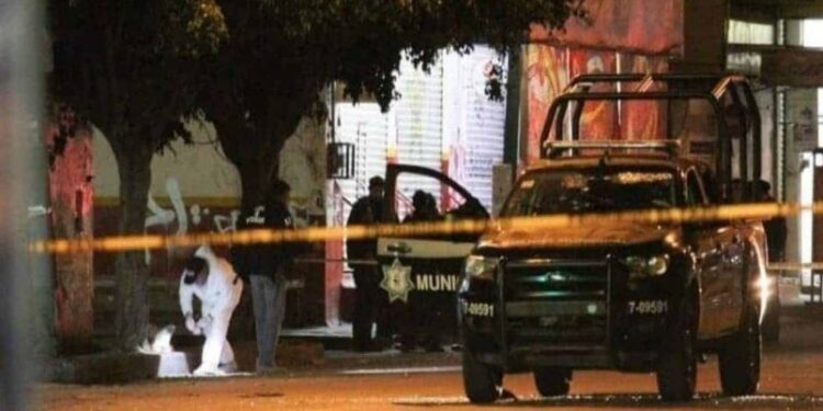 VIDEO| Jornada violenta en Sonora dejó varios muertos, incendio de autos, casas baleadas y un motín