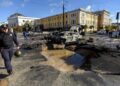 Rusia ataca con misiles la capital de Ucrania; hay 8 muertos