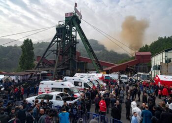 Suman 41 los muertos por la explosión en una mina de carbón en Turquía