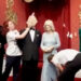 VIDEO| Activistas lanzaron pasteles contra la figura de cera del rey Carlos III