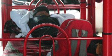 Migrantes venezolanos que llegan a SLP inician trámites de refugio en México