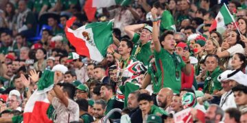 FIFA inicia investigación a México por el grito discriminatorio de su afición en el partido contra Polonia