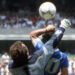 El balón tocado por “la mano de Dios” de Maradona es vendido por 2,36 millones de dólares