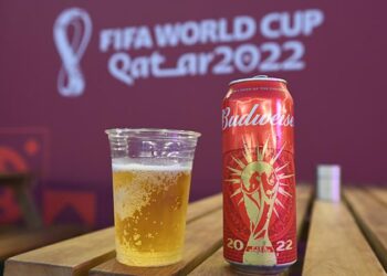 Prohíben venta de cerveza en estadios de Qatar