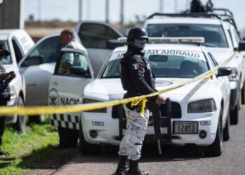 Jornada violenta en Nuevo León: Asesinan a hombre y dejan su cuerpo en un puente