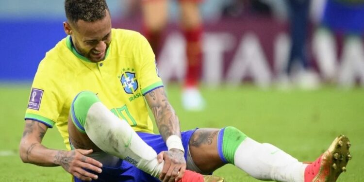 ¡Brasil enciende alarmas! Neymar y Danilo se perderán el resto de la Fase de Grupos por lesión