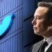 Demandan a Elon Musk por despidos masivos en Twitter