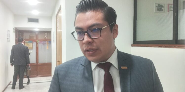Xavier Nava debe rendir cuentas por irregularidades en cambio de luminarias: Cuauhtli Badillo