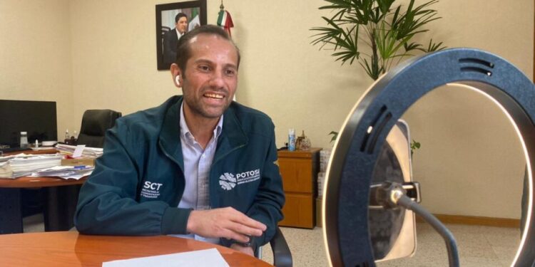 SCT anuncia nuevo concurso de concesiones de taxi en SLP