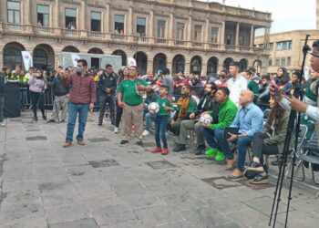 Gobernador, potosinos, comerciantes y hasta funcionarios en Fundadores por partido de M´exico