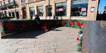 Avanzan preparativos navideños en el Centro Histórico y la Fenapo