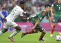 México ganó 2-1 a Arabia Saudita, pero no le alcanzó para clasificar a octavos