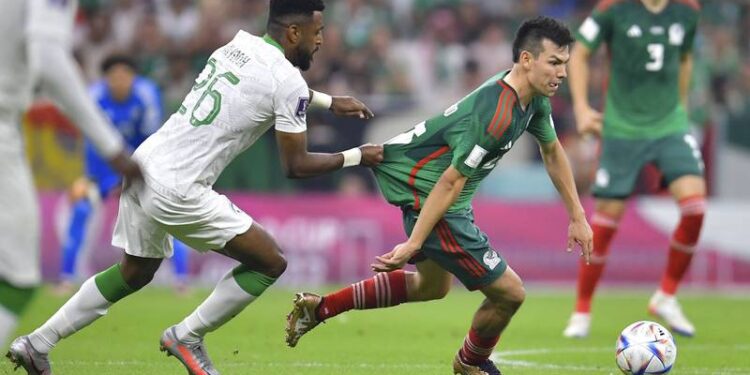 México ganó 2-1 a Arabia Saudita, pero no le alcanzó para clasificar a octavos