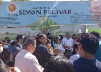 Corren a maestros del jardín de niños Simón Bolívar por caso de violación