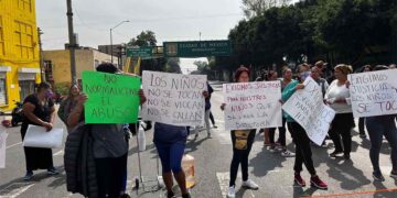 Niño de 7 años fue abusado por compañeros de quinto; directora dice que fue un juego