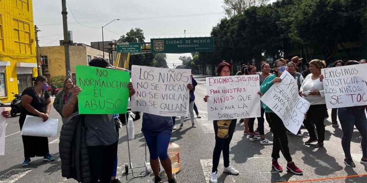Niño de 7 años fue abusado por compañeros de quinto; directora dice que fue un juego