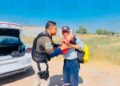 Pareja deja encargado a su bebé con los vecinos y ya no regresan por él
