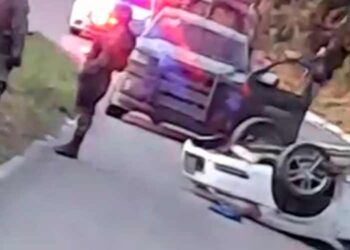 Tras una persecución hombres armados terminan volcados en El Naranjo