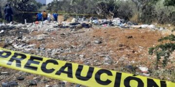 Rumbo a el Aguaje encuentran cadáver encobijado