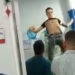 Joven “poseído” causa terror en hospital de Colombia