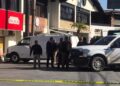 Investigan hallazgo de seis cadáveres dentro de una camioneta estacionada en una plaza de Tijuana