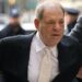 El exproductor de cine Harvey Weinstein es declarado culpable de agresión sexual
